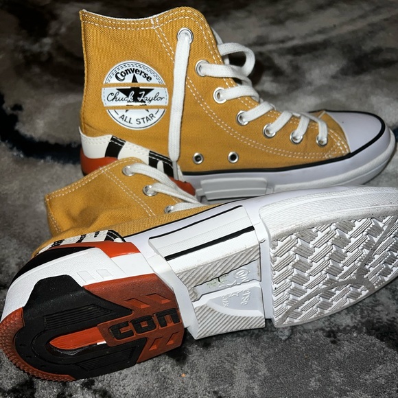 Converse worn once NO BOX - Picture 2 of 4